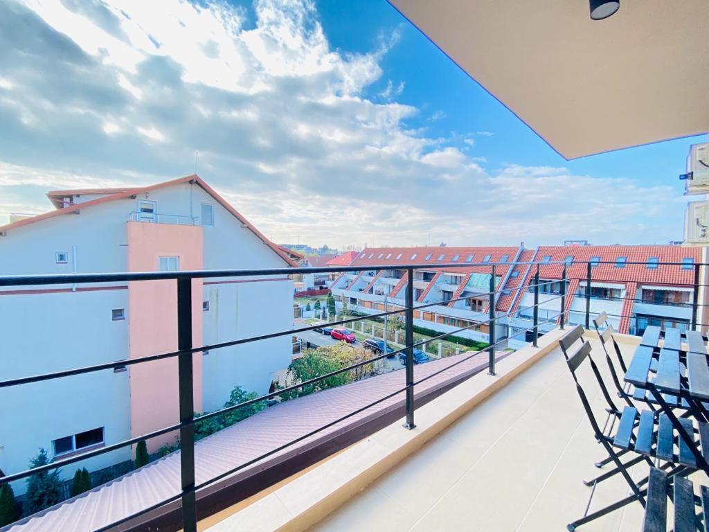 Sea Side Ada Apartment Năvodari Екстериор снимка